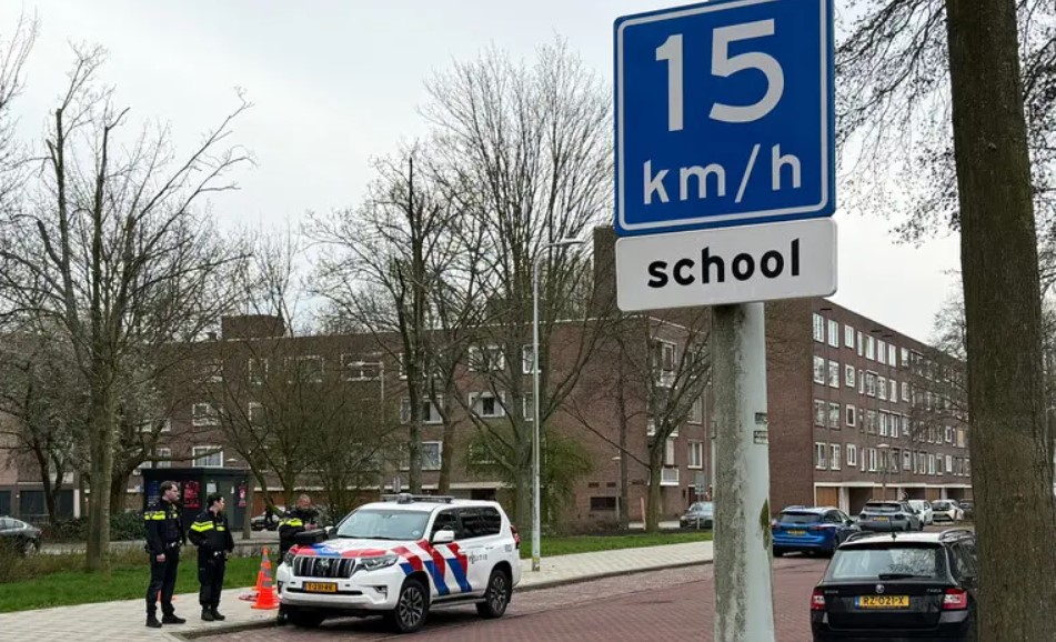 Біля єврейської школи прогримів вибух: відповідальність взяло на себе новостворене екстремістське угруповання